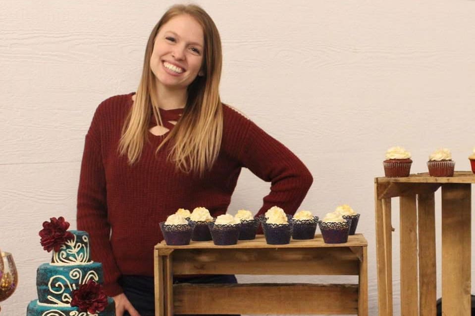 Cakes-By-Falecia