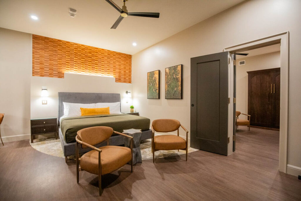 The-Star-on-Spring-Deluxe-Adjoining-Room-1-Adjoining-Room-3-2-2